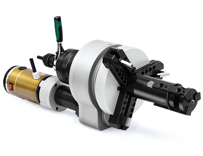 Машины для снятия фаски с труб с внутренним креплением Pb8